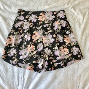 Kimchi Blue Urban Outfitters Black Floral Pleated